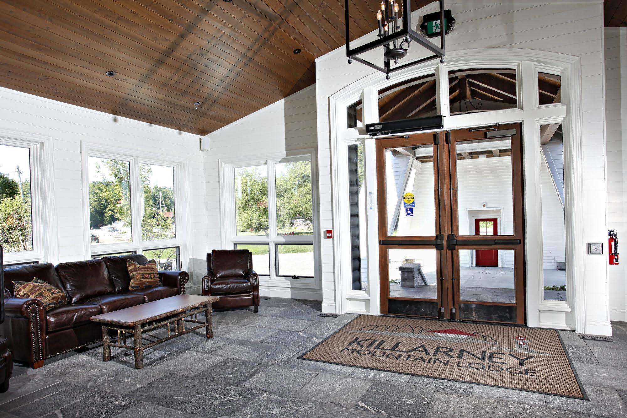 Killarney Mountain Lodge Bagian luar foto